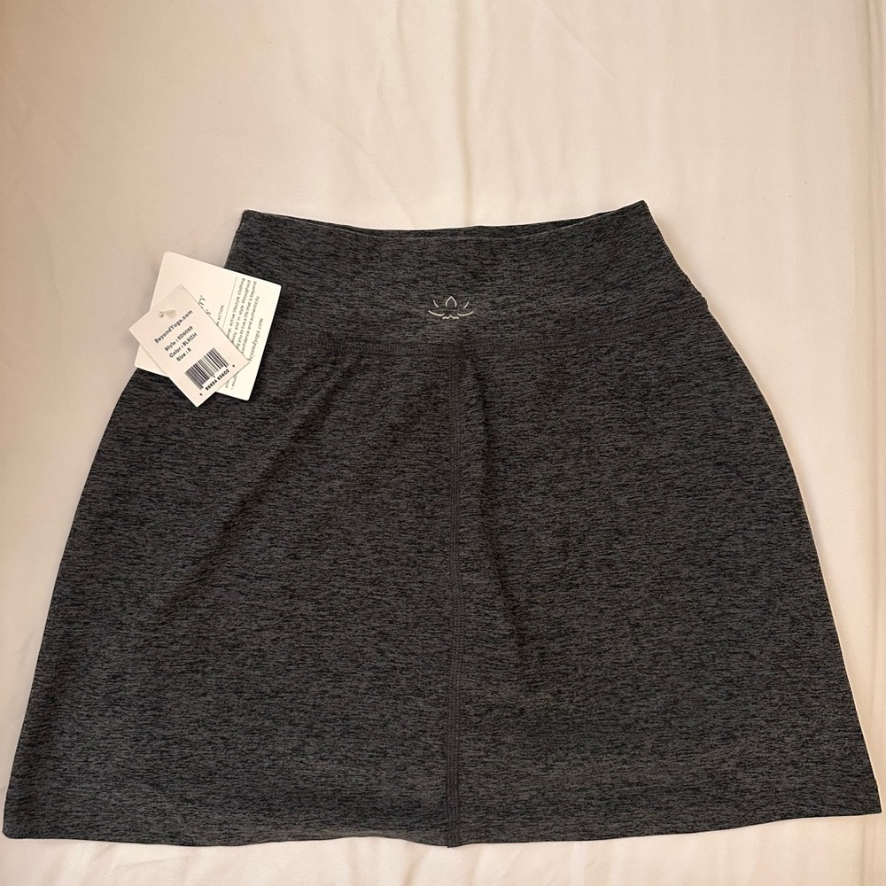 NWT - Beyond Yoga Women's Spacedye Movement Skirt  - Gray - Picture 3 of 6